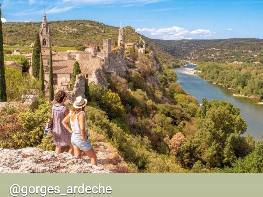 La Poussiniere Ξενοδοχείο Aigueze Εξωτερικό φωτογραφία